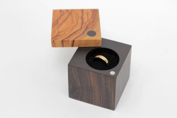 Wedding ring box - Engagement ring box - Olive and Chacate Preto